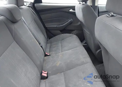 2016 Ford Focus Se z USA, uszkodzony, nr VIN 1FADP3F28GL278912